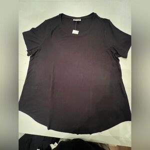 J M COLLECTION DEEP BLACK SCOOP NECK TEE  SHORT SLEEVE   SIZE 1X